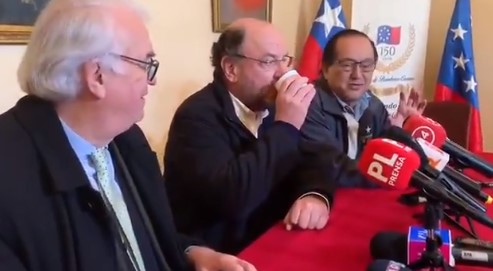 Ministro Moreno tranquiliza a la gente de Osorno tras informe del Minsal: «El agua está perfectamente apta»