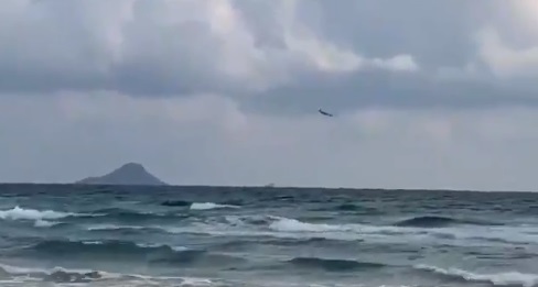 Registro capta momento exacto en que avión cae al mar en España