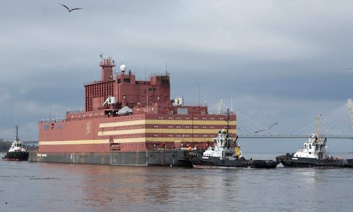 Rusia pone en funcionamiento la primera central nuclear flotante del mundo