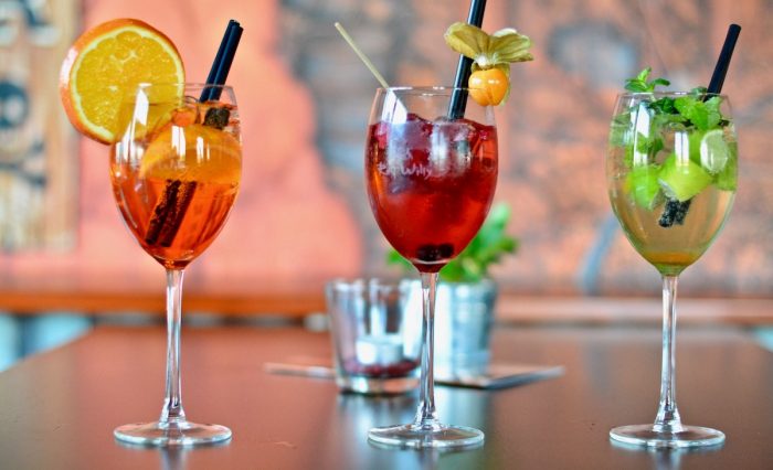Cocktails veraniegos: ¿Cuáles son los más y menos calóricos? 