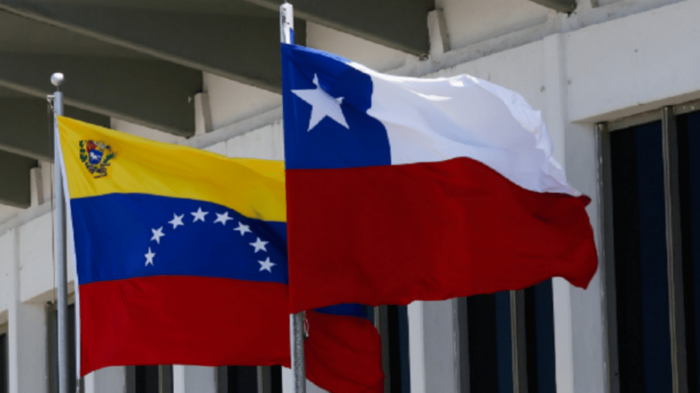 Venezuela endurece política de ingreso al país y exigirá visa de turistas a los chilenos