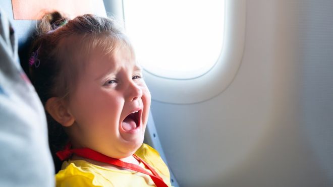 El «mapa de asientos» de Japan Airlines que te ayudará a evitar los llantos de los bebés