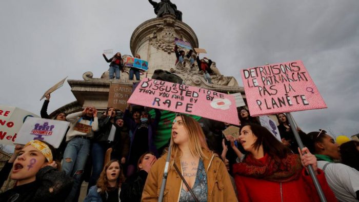 Gobierno francés inicia debate con organizaciones feministas para frenar la violencia conyugal