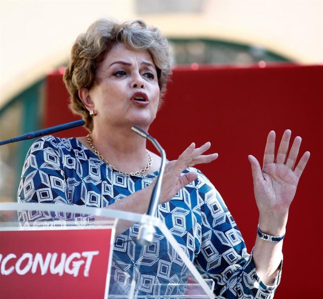 Rousseff acusa a Bolsonaro de aprovechar incendios en la Amazonía para «la explotación mineral»