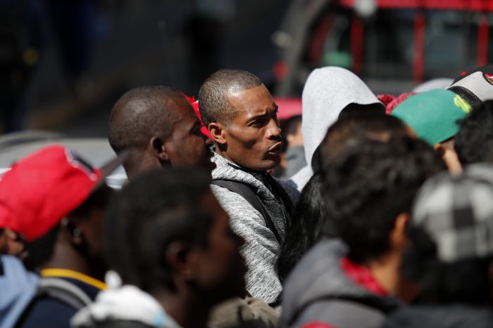 Bloomberg: «Oasis» chileno duró poco para migrantes que huyen de las crisis