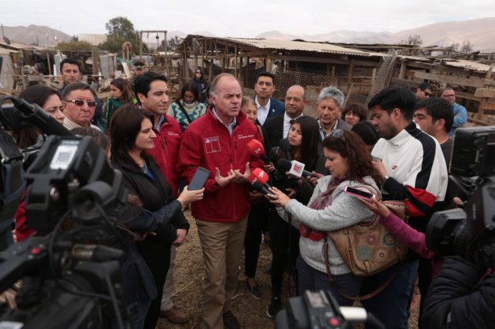 Ministro Walker llega a la región de Atacama para declarar zona de emergencia agrícola