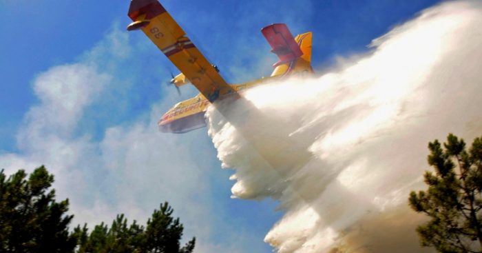 Tres son arrendados: Gobierno envía 5 aviones a Brasil para combatir el incendio en la Amazonía