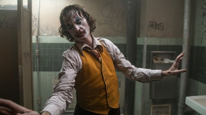 «Joker»: por qué genera tanta polémica la violencia que se muestra en la película sobre el villano de Batman