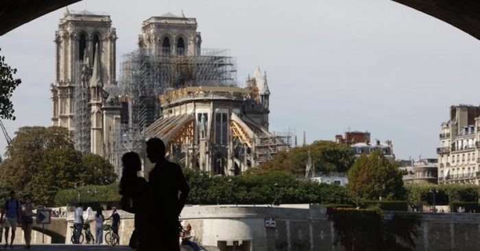 El incendio de Notre Dame podría combatir la escasez de artesanos en Francia