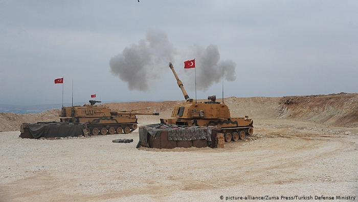 Al menos 9 muertos por ataques turcos en la frontera siria, según los kurdos