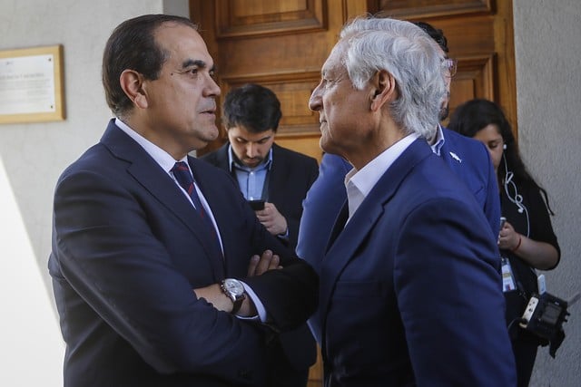 Reunión Piñera-partidos para un «acuerdo social» no deja medidas en concreto