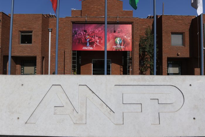 Coronavirus: ANFP suspendió momentáneamente todos los encuentros del fútbol profesional chileno