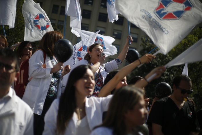 Colegio de Matronas pide al Gobierno que mejore el Presupuesto Salud 2020: «Estamos casi con la misma dotación de la dictadura»