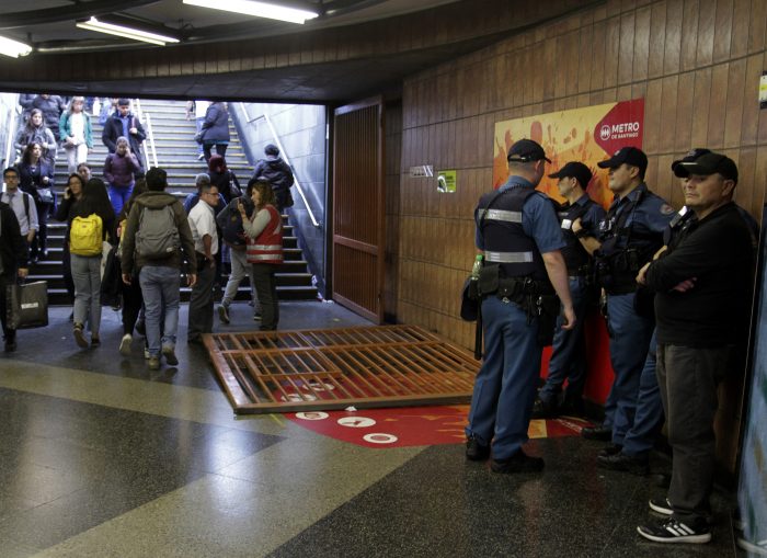 Guardias del Metro emplazan al Gobierno a abordar el problema de las evasiones «políticamente» y no de manera «delictual»