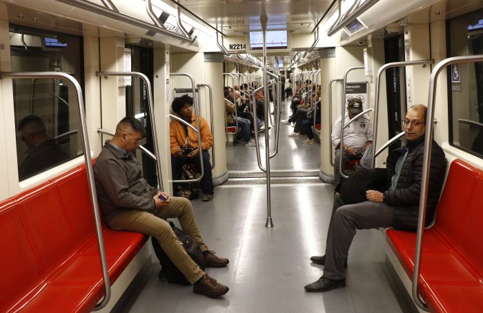 Así amaneció Santiago: Metro inició funcionamiento parcial en líneas 1,3 y 6