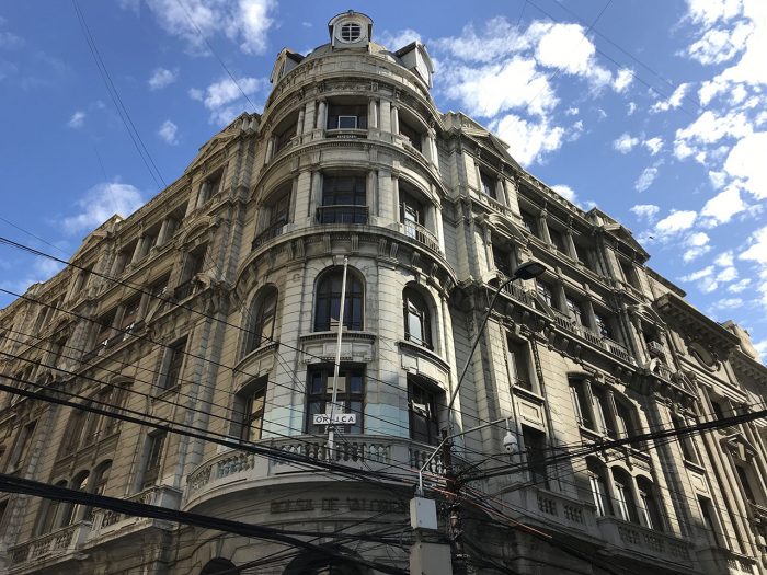 Por si quiere ser el dueño… rematan la Bolsa de Valparaíso