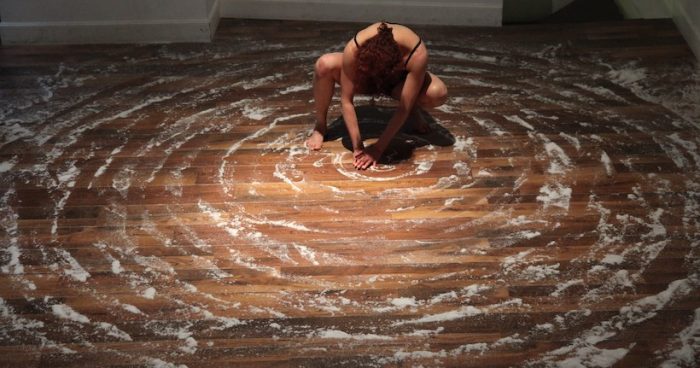 Obra peruana “El cuerpo y la sal” en Sala Negra UV, Valparaíso