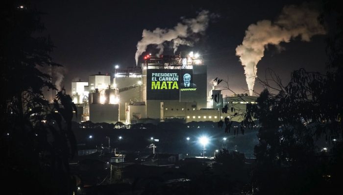 Greenpeace: “El carbón está ennegreciendo el supuesto liderazgo climático del presidente”