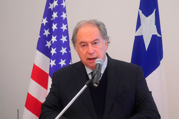 Embajador chileno en EEUU llama la atención por el deterioro del derecho internacional