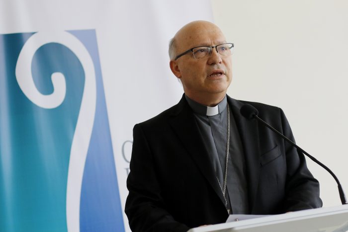 Sin formalizados ni condenados: obispo Ramos celebra fin del caso «La Cofradía»