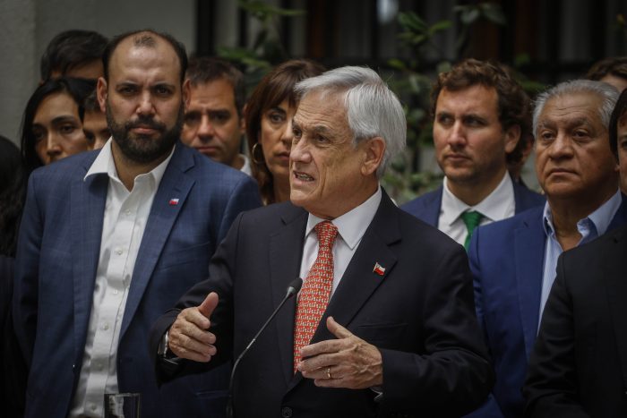 Piñera anuncia plan pro pymes y asegura que “lo que han hecho estos violentistas no tiene perdón de Dios”