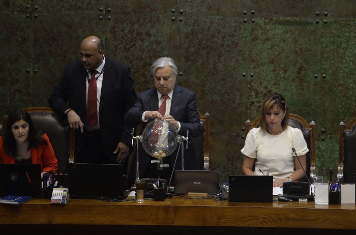 Con mayoría opositora: sortean diputados que analizarán acusación constitucional contra Sebastián Piñera