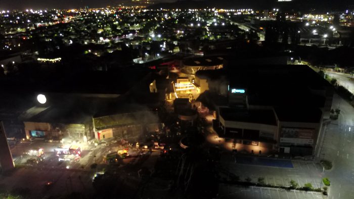 Alcalde de Quilicura aseguró que hace días había amenazas de incendio al Mall Arauco