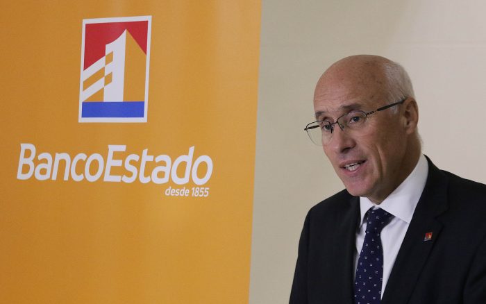 BancoEstado anuncia beneficios para mayores de 65 años: tendrán tres transacciones gratuitas con la CuentaRut