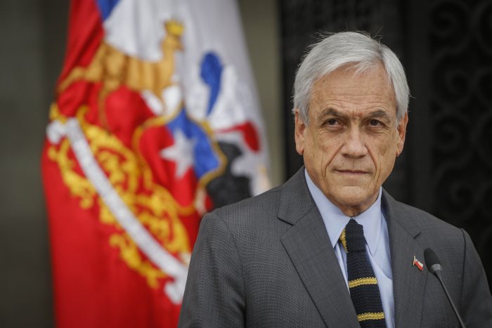 Piñera no da luces sobre solución a demandas sociales e insiste en agenda de seguridad al anunciar que pondrá discusión inmediata a proyecto de las FFAA