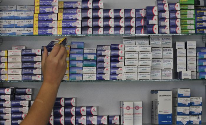 FNE recomienda reforma estructural al mercado de medicamentos para bajar precios «entre un 20 y 40%»