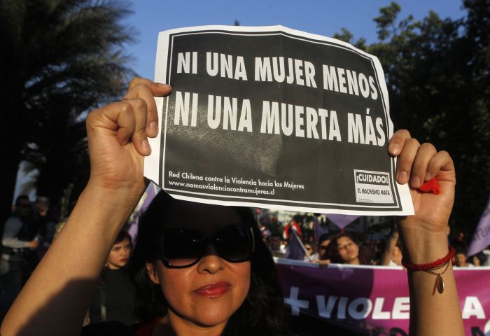 Detienen 13 presuntos feminicidas y frustran 67 feminicidios en Perú en enero