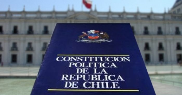 Claudio Fuentes y los caminos para un nuevo Pacto Social: «Abrir la puerta al tema constitucional implica ceder posiciones de poder»