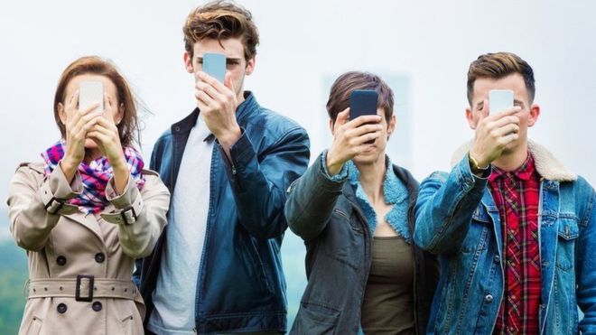 «Pánico y descompostura», los síntomas que manifiestan cada vez más jóvenes «adictos» a los teléfonos móviles