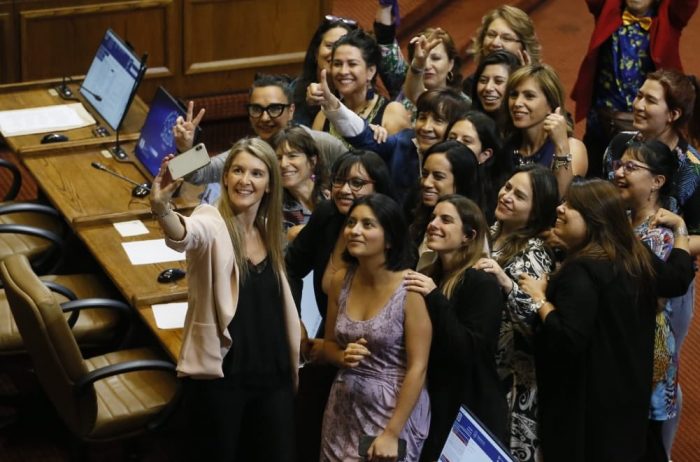 “Nunca más sin nosotras”: parlamentarias de distintos sectores celebran aprobación de la paridad de género en la Cámara de Diputados