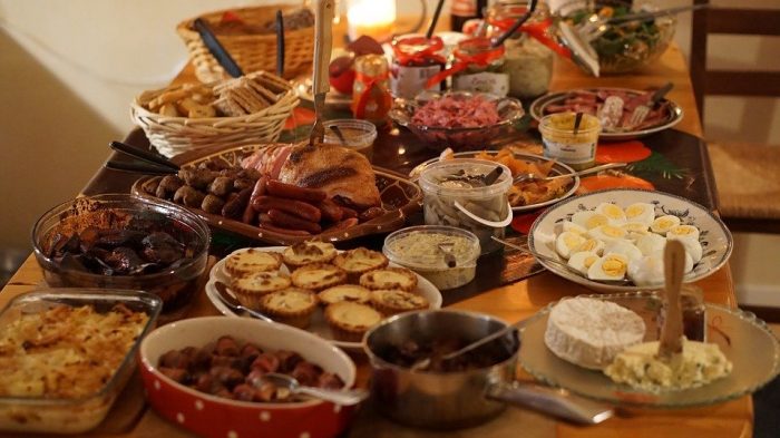 Cenas de fin de año: ¿qué tener en cuenta para lucirse en estas fiestas?