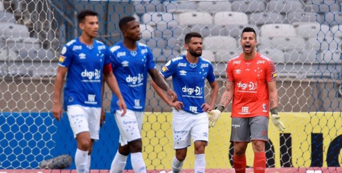 Bajó un gigante: hinchas de Cruzeiro realizaron disturbios tras descenso del club a la segunda categoría
