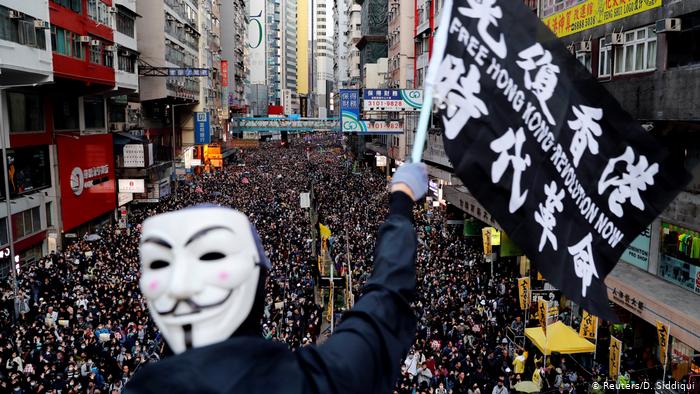 Manifestantes en Hong Kong dan «última oportunidad» a Carrie Lam
