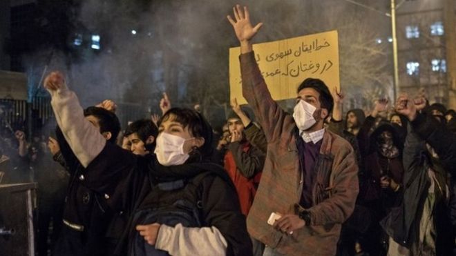 Protestas en Irán: cómo un avión derribado tras siete minutos de vuelo reavivó la mayor crisis que vive el país persa desde la Revolución Islámica