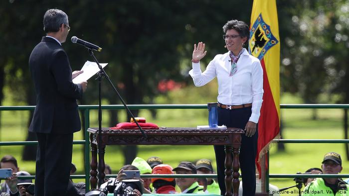Un hito para la diversidad: Claudia López asumió como primera alcaldesa de Bogotá