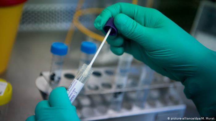 Reino Unido confirma sus dos primeros casos de coronavirus