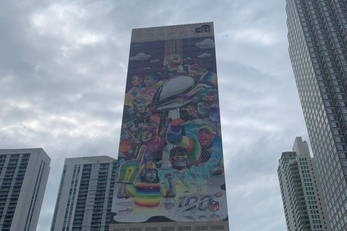 El arte del grafitero chileno Dasic Fernández llegó al Super Bowl