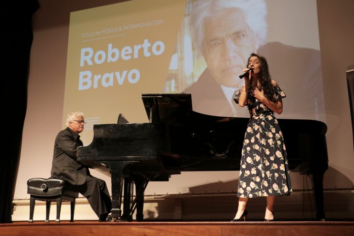 Emotivo e histórico concierto de Roberto Bravo en la Biblioteca Nacional