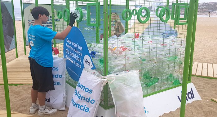 Desafío verano: recuperar y reciclar 12 toneladas de botellas plásticas de las playas