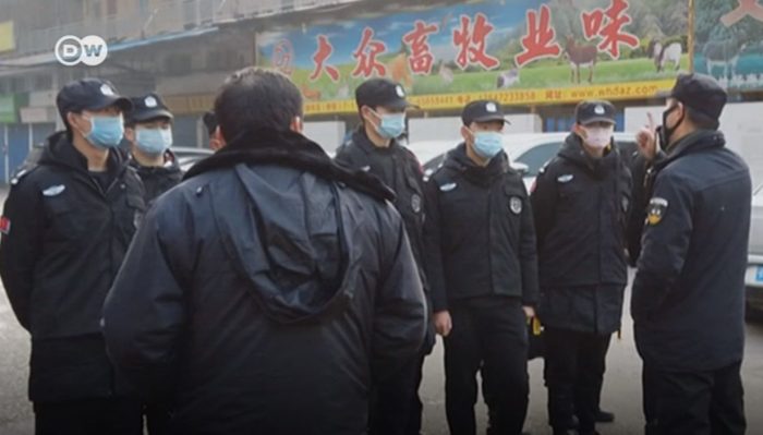 China confirma contagio entre humanos de mortal coronavirus