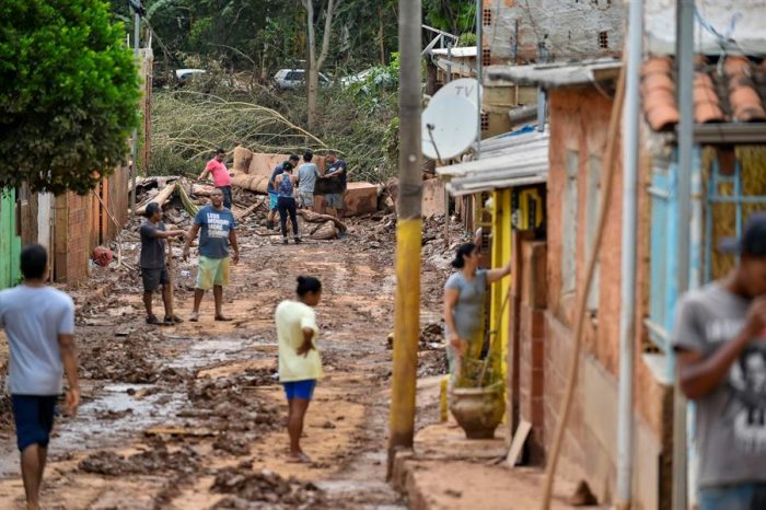 Medio centenar de personas ha muerto en Brasil por causa de las lluvias