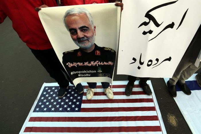“Lanzó un cartucho de dinamita en un polvorín”: las duras críticas de los demócratas a la orden de Trump de matar a general iraní