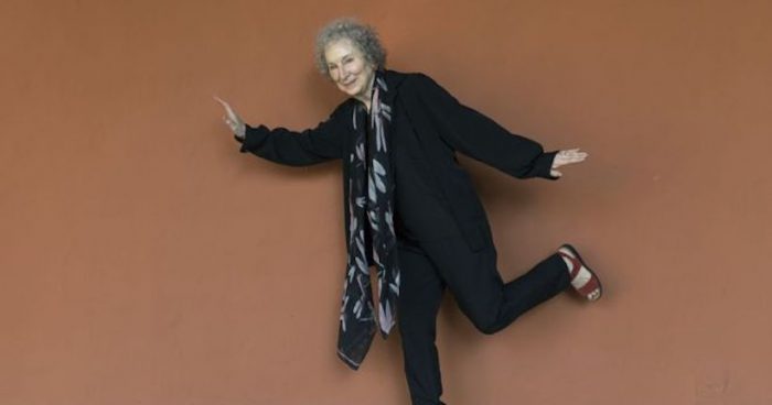 Margaret Atwood, autora de «El cuento de la criada»: «Si Estados Unidos tuviera una dictadura, sería religiosa”