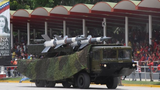 Venezuela: de qué tipo son y por qué estaban allí los misiles desplegados por el ejército cuando Juan Guaidó regresó al país