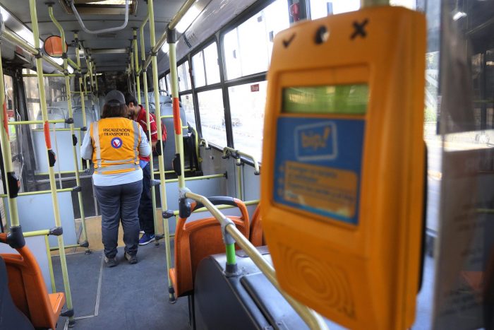 Transporte público en Santiago: evasión en dos dimensiones