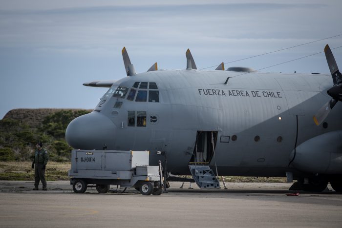 Familias de víctimas del Hércules C-130 exigen al gobierno que se realice una búsqueda submarina